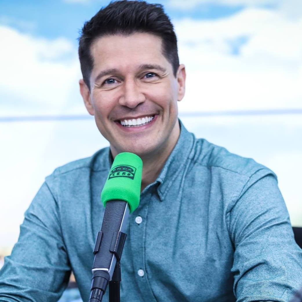 Jaime Cantizano: “El éxito de Por fin no es lunes es que el buen rollo en antena no se puede falsear” Jaime Cantizano: “El éxito de Por fin no es lunes es que el buen rollo en antena no se puede falsear”