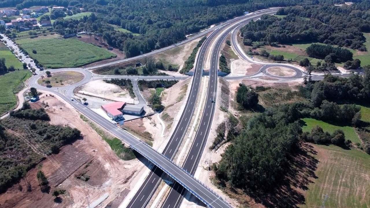 O alcalde de Ourense e CEO urxen as autovías a Lugo e Ponferrada O alcalde de Ourense e CEO urxen as autovías a Lugo e Ponferrada