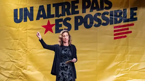La candidata de la CUP a la Generalitat, Laia Estrada, durante el acto de inicio de campaña del partido. La candidata de la CUP a la Generalitat, Laia Estrada, durante el acto de inicio de campaña del partido.