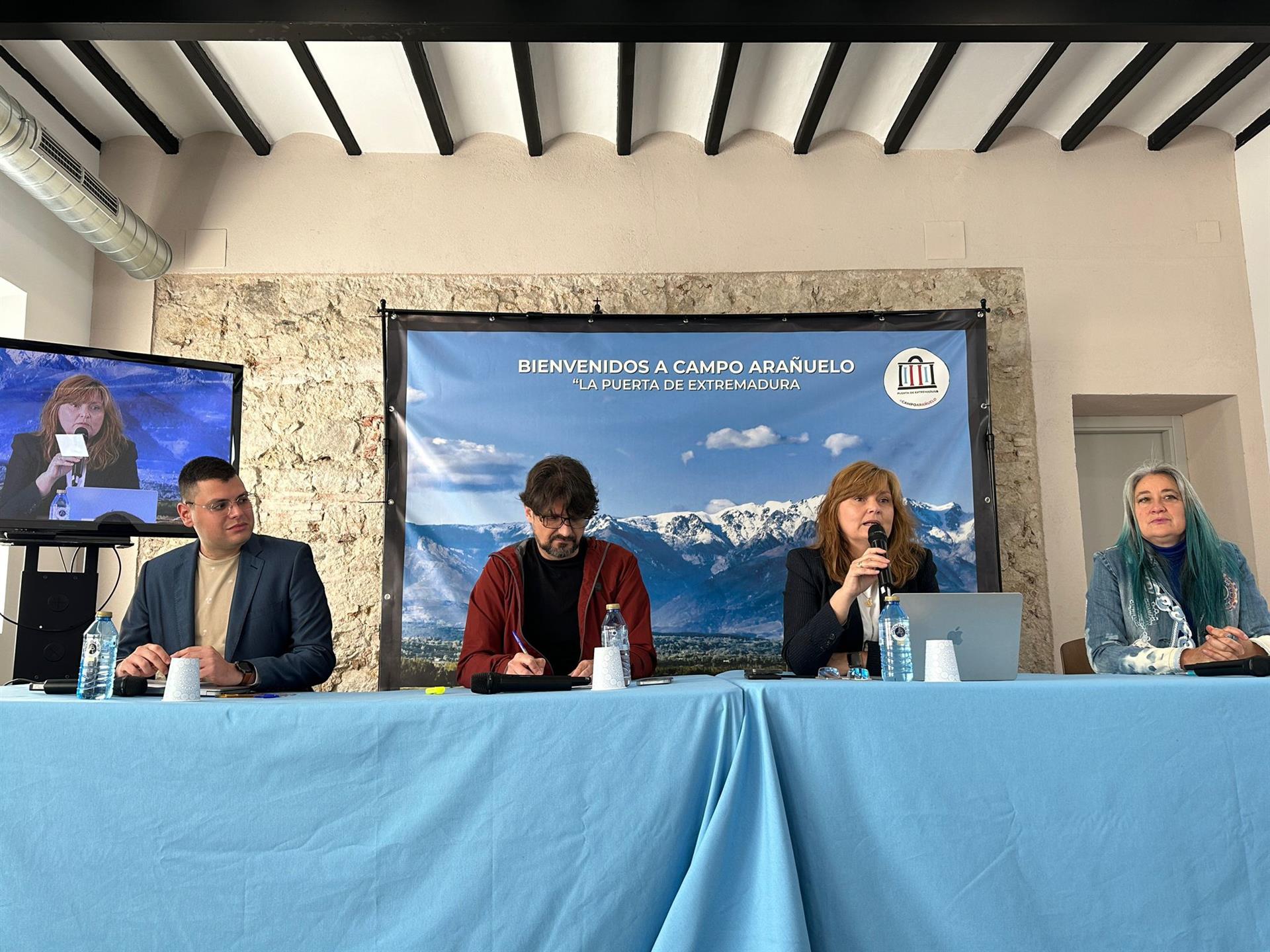 La Junta de Extremadura apuesta por fomentar el turismo natural en torno al lince ibérico La Junta de Extremadura apuesta por fomentar el turismo natural en torno al lince ibérico