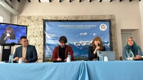 La Junta de Extremadura apuesta por fomentar el turismo natural en torno al lince ibérico La Junta de Extremadura apuesta por fomentar el turismo natural en torno al lince ibérico