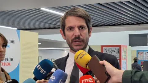 El ministro de Cultura, Ernest Urtasun, habla con los medios Urtasun pide al PSOE apoyo "en la defensa del bienestar animal" contra la tauromaquia