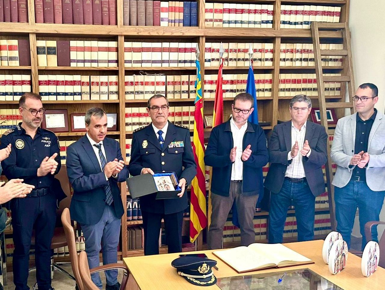 Aspe celebra el 200 aniversario de la creación de la Policía Nacional Aspe celebra el 200 aniversario de la creación de la Policía Nacional