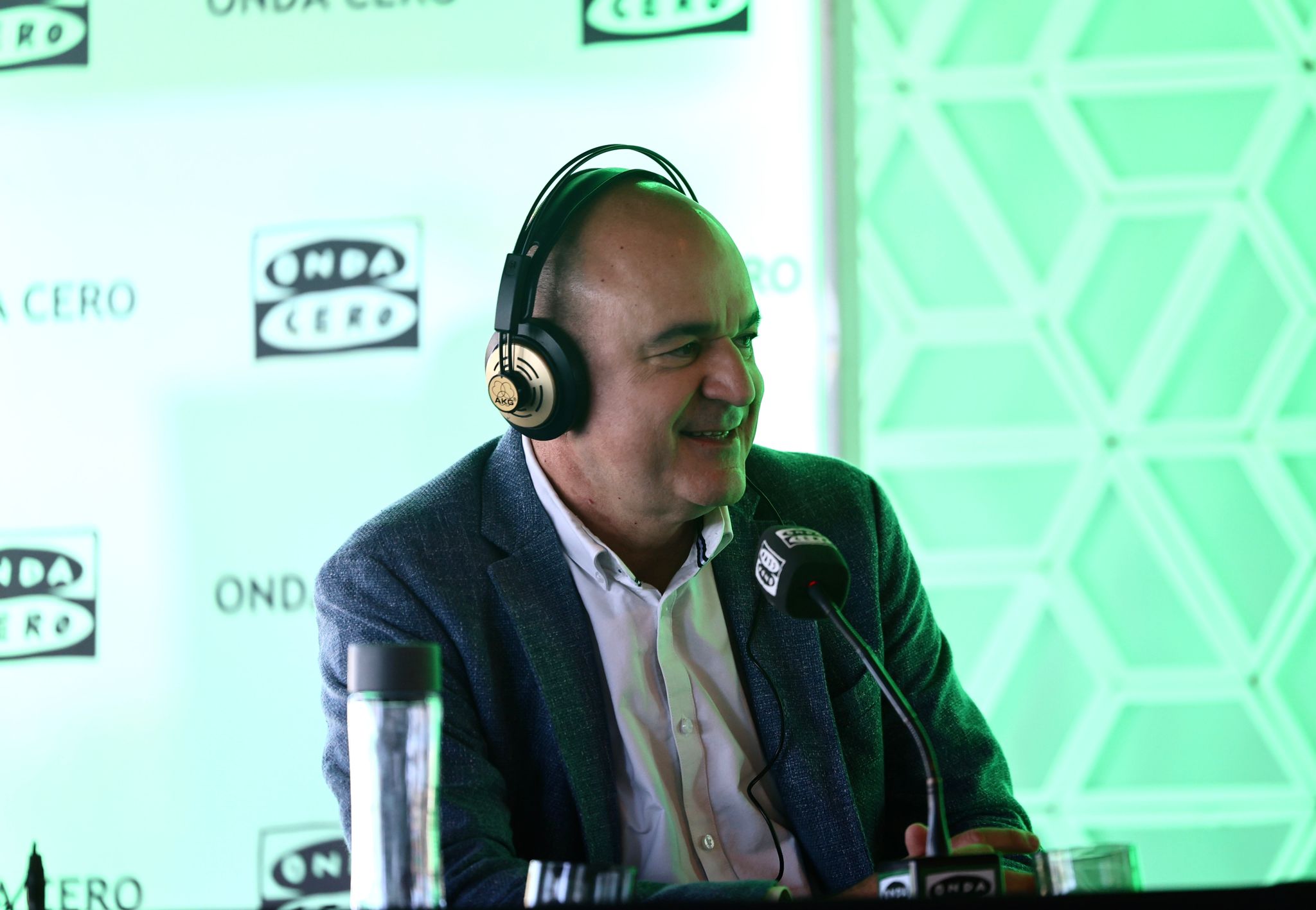 Vicent Mari en 'Por fin no es lunes': “Ibiza es muchas islas en una gracias a su mezcla de ocio, deporte, gastronomía o patrimonio” Vicent Mari en 'Por fin no es lunes': “Ibiza es muchas islas en una gracias a su mezcla de ocio, deporte, gastronomía o patrimonio”