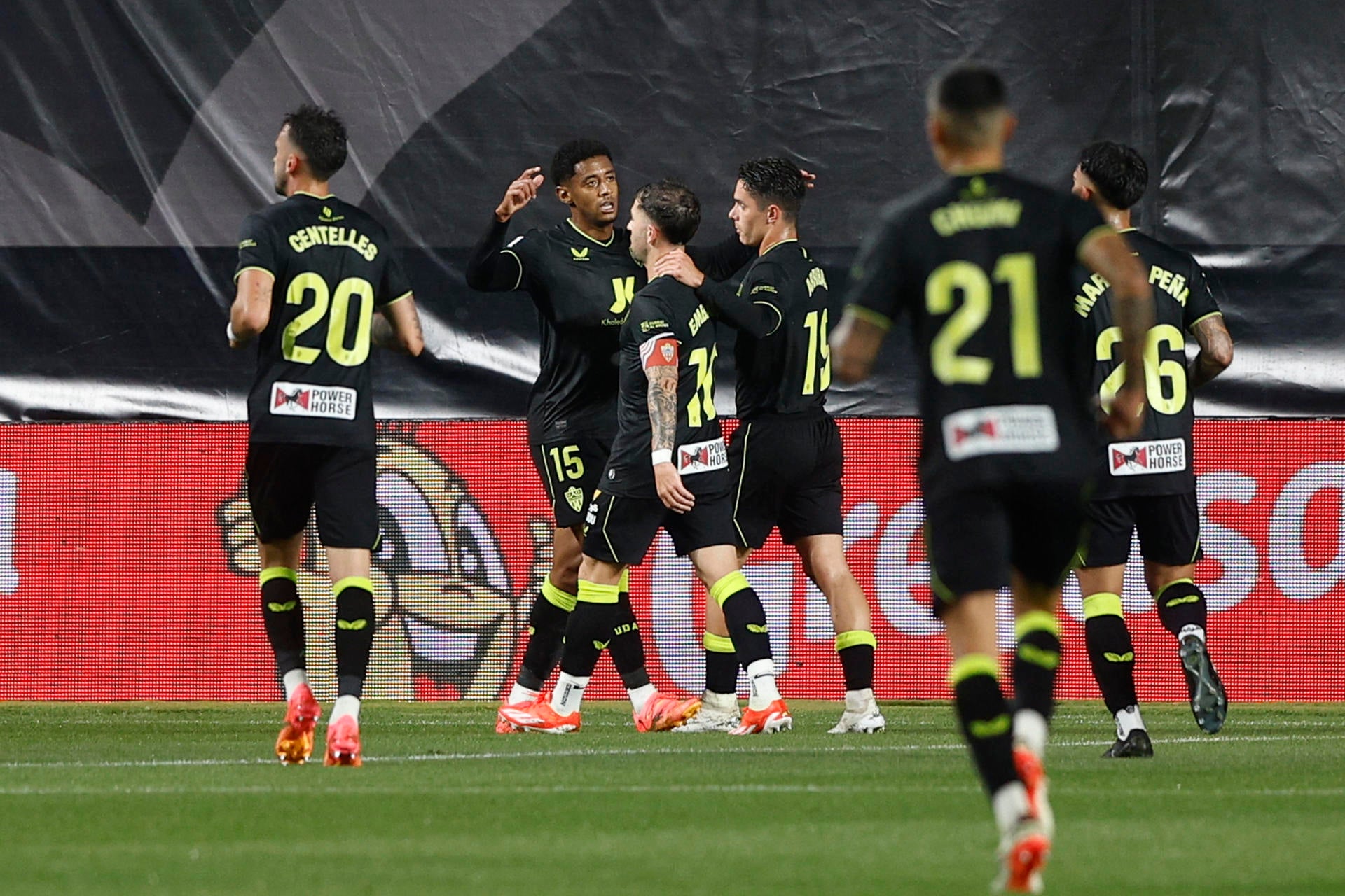 El Almería sorprende al Rayo en Vallecas El Almería sorprende al Rayo en Vallecas