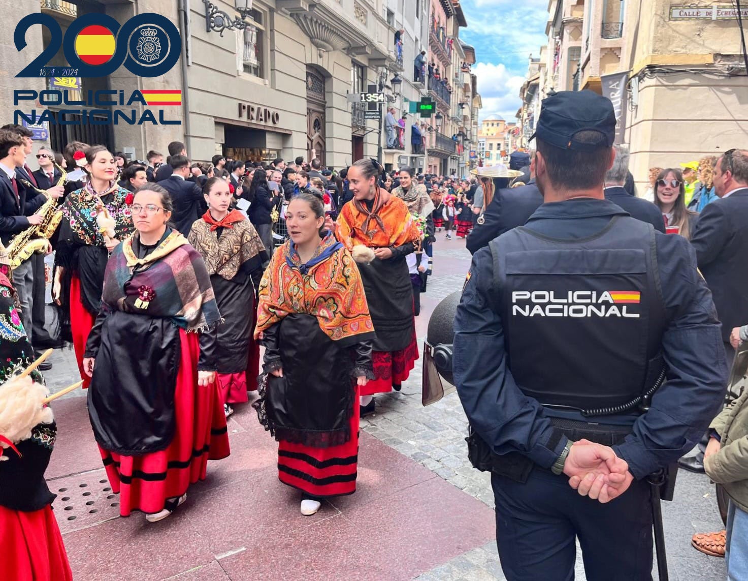 Más de 30.000 personas disfrutaron de un Primer Viernes de Mayo sin incidentes Más de 30.000 personas disfrutaron de un Primer Viernes de Mayo sin incidentes