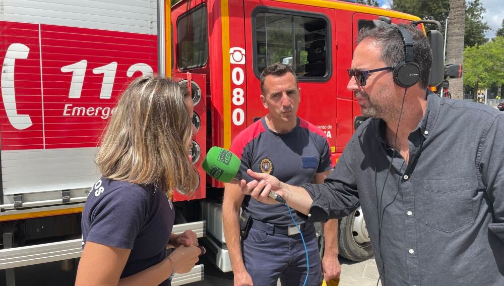 Programa especial Más de Uno Huelva emitido en directo desde la Plaza XII de Octubre con motivo de la Ruta Enfermera