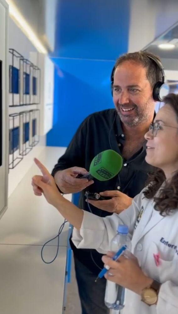 Programa especial Más de Uno Huelva emitido en directo desde la Plaza XII de Octubre con motivo de la Ruta Enfermera