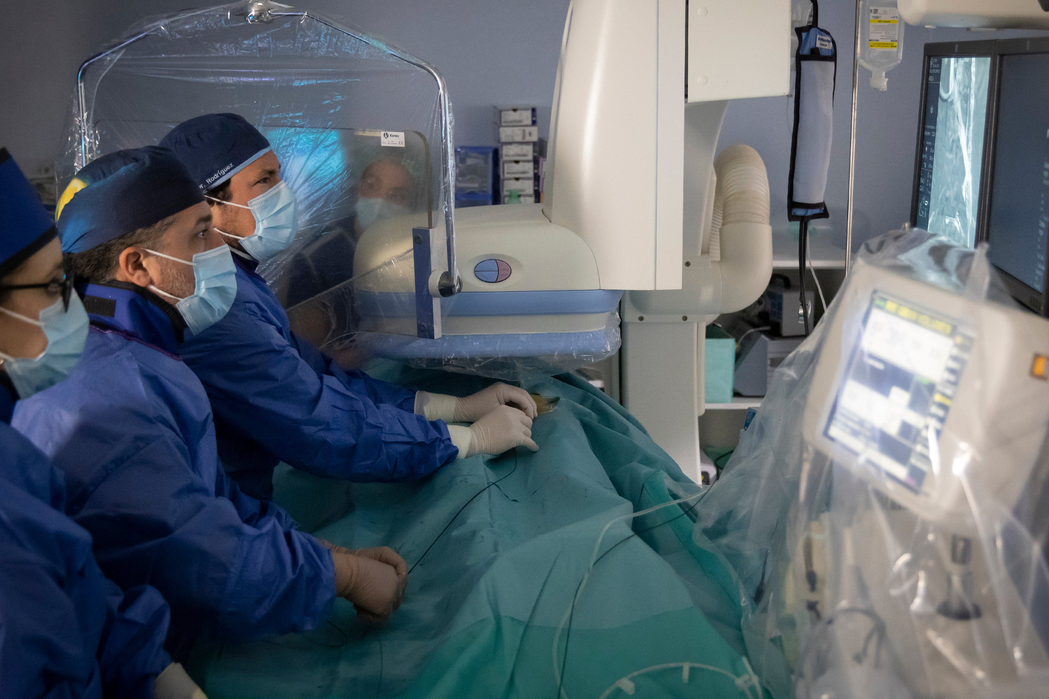 El Servicio de Angiología de Quirónsalud Málaga forma a especialistas en la reconstrucción endovascular de la vena cava El Servicio de Angiología de Quirónsalud Málaga forma a especialistas en la reconstrucción endovascular de la vena cava