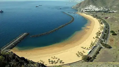 Playa de Las Teresitas Playa de Las Teresitas