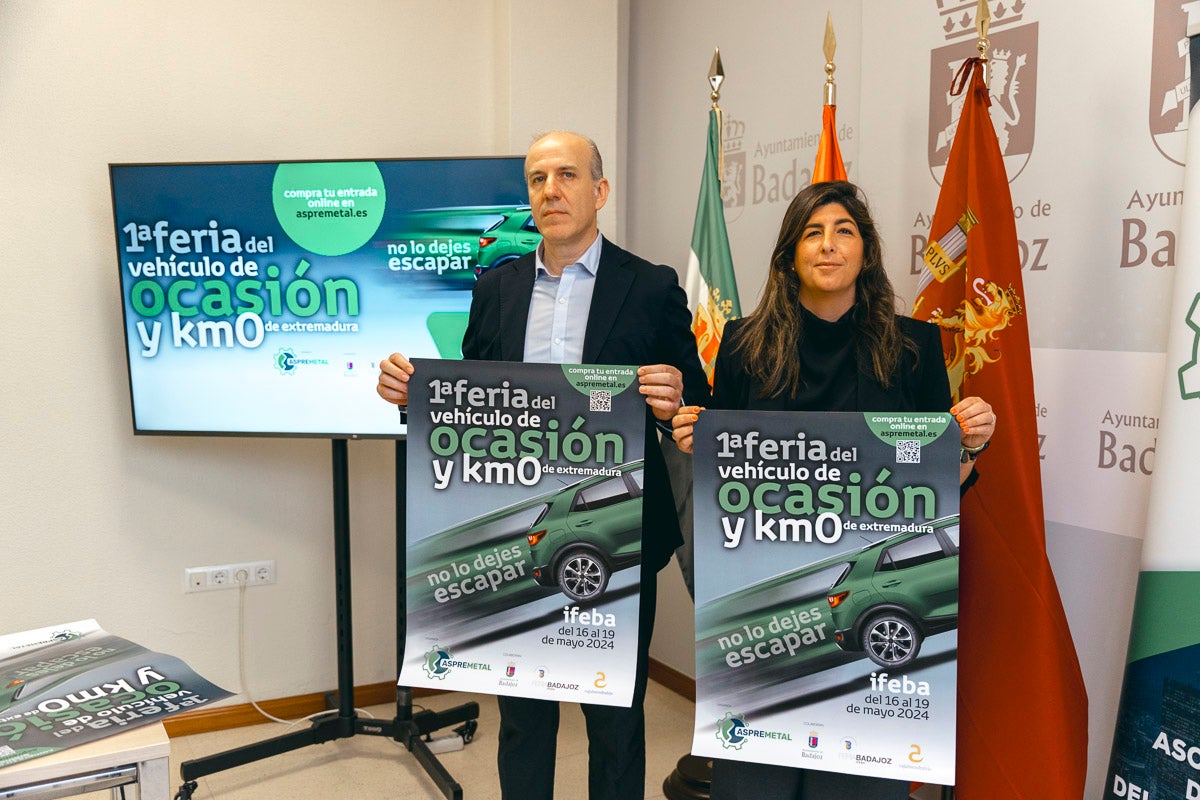 La I Feria del vehículo de ocasión y kilómetro cero de Extremadura contará con casi 400 coches de 28 marcas en Badajoz La I Feria del vehículo de ocasión y kilómetro cero de Extremadura contará con casi 400 coches de 28 marcas en Badajoz
