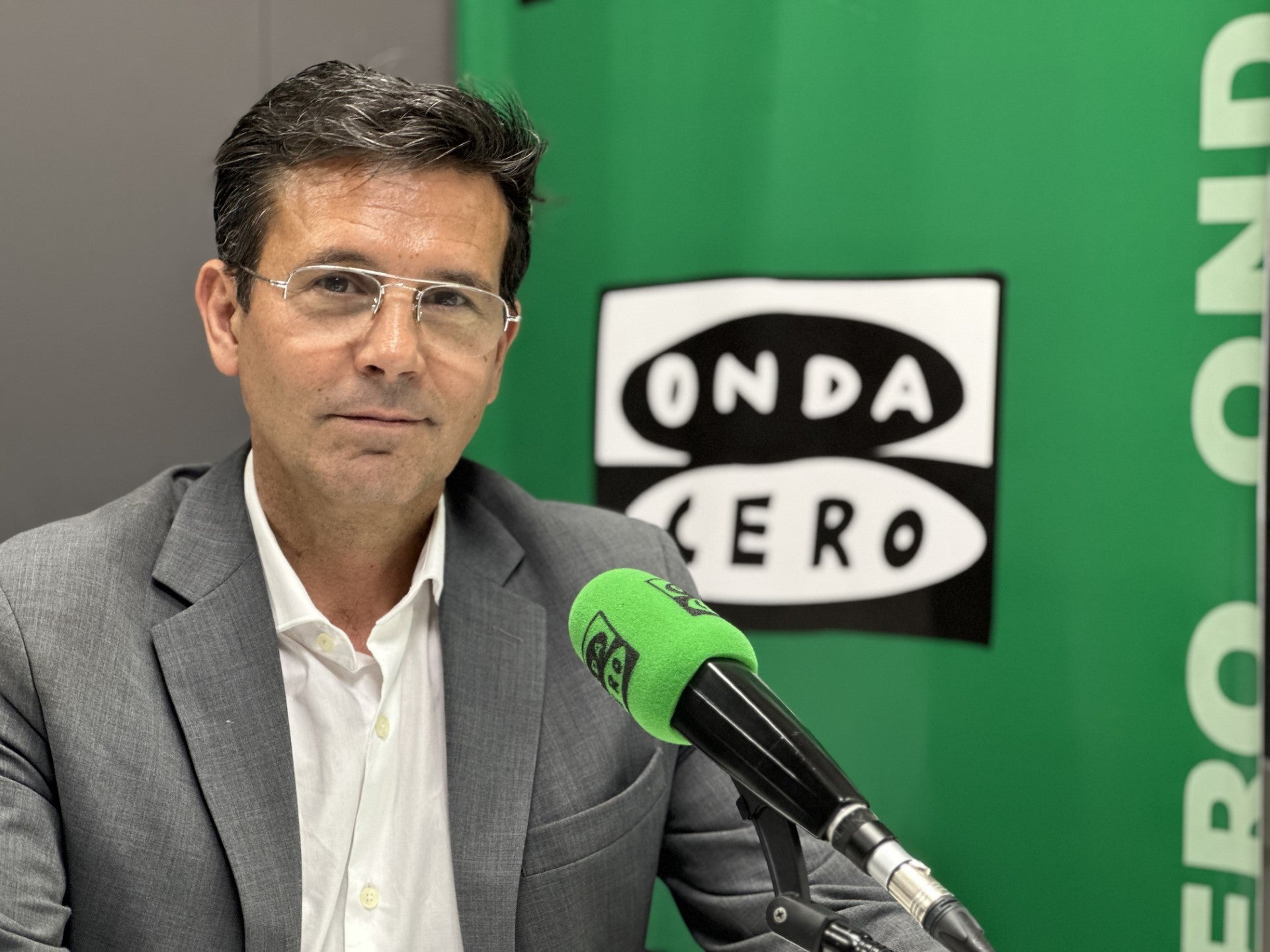 Paco Cuenca asegura sufrir "dolor" y "rabia" tras la entrada de la UCO en Ferraz "como todos los militantes del PSOE" Paco Cuenca asegura sufrir "dolor" y "rabia" tras la entrada de la UCO en Ferraz "como todos los militantes del PSOE"