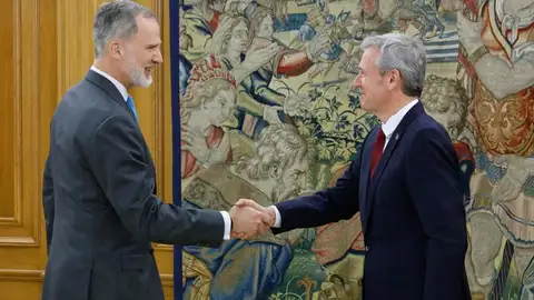 El Rey Felipe VI recibe en audiencia al presidente de la Xunta, Alfonso Rueda. Imagen: Xunta Rey Felipe VI y presidente de la Xunta