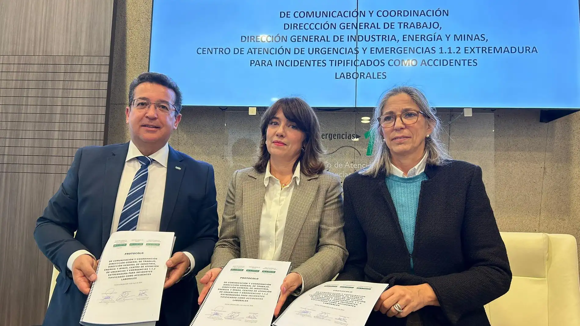 El 112 Extremadura colaborará "estrechamente" en la investigación de accidente laborales gracias a un convenio