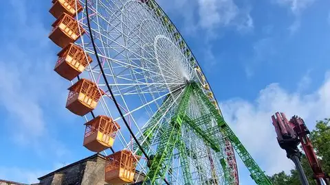 El gobierno de Santiago defiende el carácter "tradicional" de las fiestas de la Ascensión mientras la oposición cree que son "continuístas El gobierno de Santiago defiende el carácter "tradicional" de las fiestas de la Ascensión mientras la oposición cree que son "continuístas