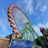 El gobierno de Santiago defiende el carácter "tradicional" de las fiestas de la Ascensión mientras la oposición cree que son "continuístas El gobierno de Santiago defiende el carácter "tradicional" de las fiestas de la Ascensión mientras la oposición cree que son "continuístas