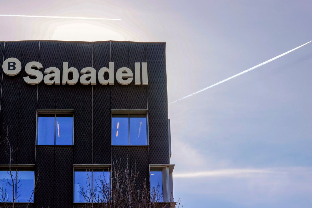Tertulia: Consecuencias económicas y políticas de la OPA hostil del BBVA al Sabadell Tertulia: Consecuencias económicas y políticas de la OPA hostil del BBVA al Sabadell