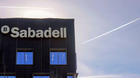 Fotograf&iacute;a de archivo de la sede corporativa del Banco Sabadell en Sant Cugat del Vall&eacute;s (Barcelona). 