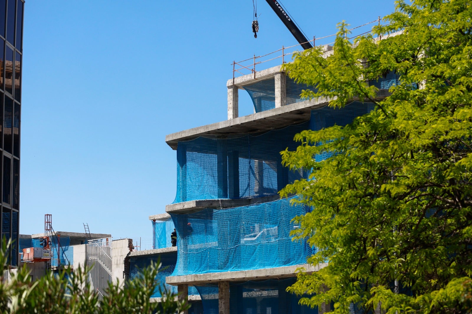Rescatados los cuerpos sin vida de los dos trabajadores sepultados por el derrumbe de un edificio en Madrid Rescatados los cuerpos sin vida de los dos trabajadores sepultados por el derrumbe de un edificio en Madrid
