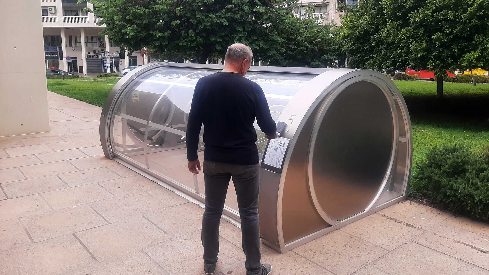 Benidorm activa casi todos sus nuevos aparca-bicis y los dispositivos de medición del aire Benidorm activa casi todos sus nuevos aparca-bicis y los dispositivos de medición del aire