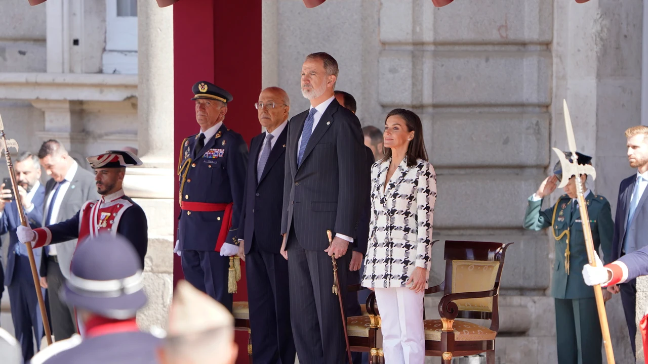 El Rey Felipe VI y la Reina Letizia durante el acto por el Bicentenario de la Policía Nacional