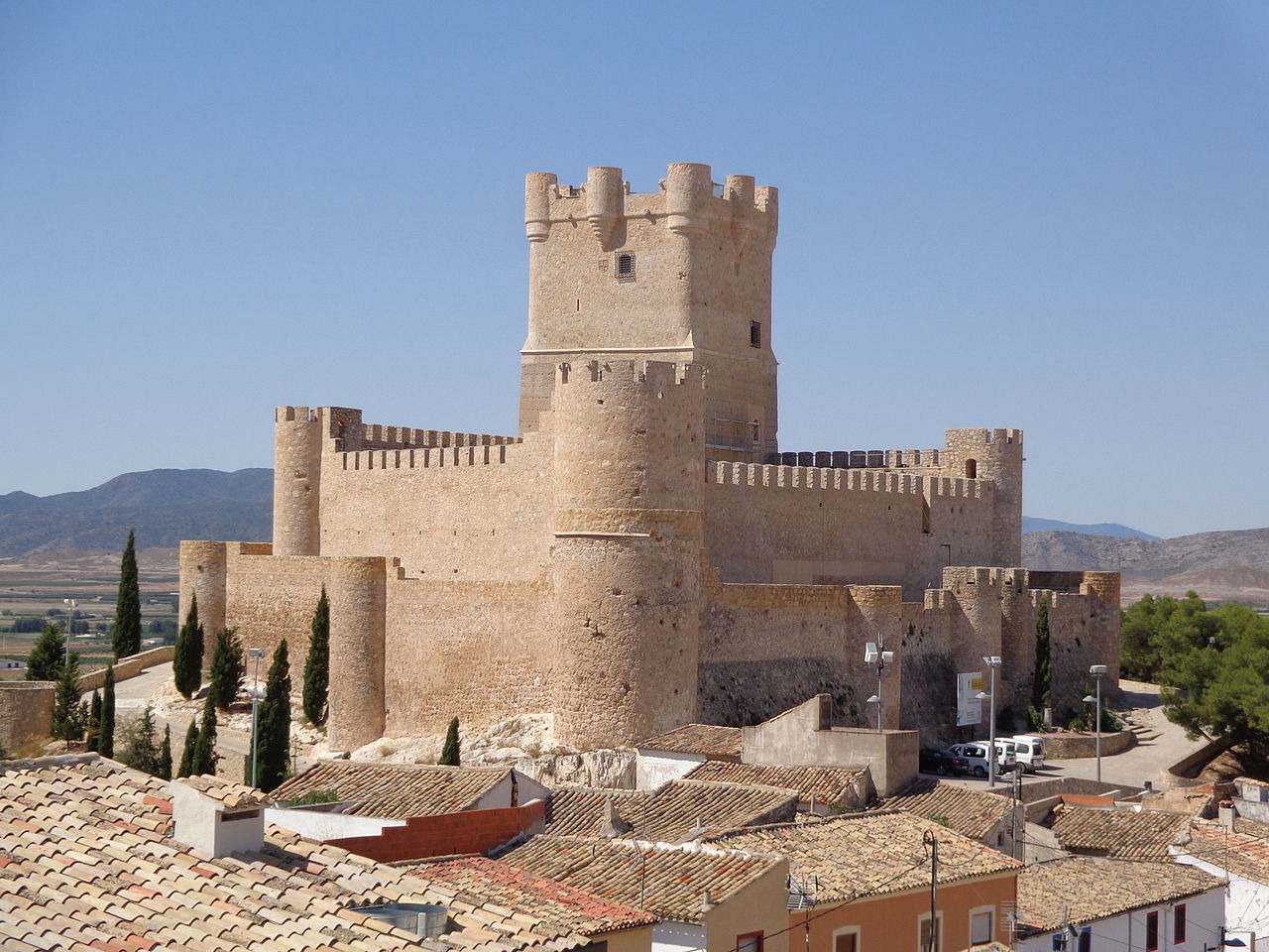 Castillo de Villena: diez siglos de historia desde el dominio almohade a la Guerra de la Independencia Castillo de Villena: diez siglos de historia desde el dominio almohade a la Guerra de la Independencia