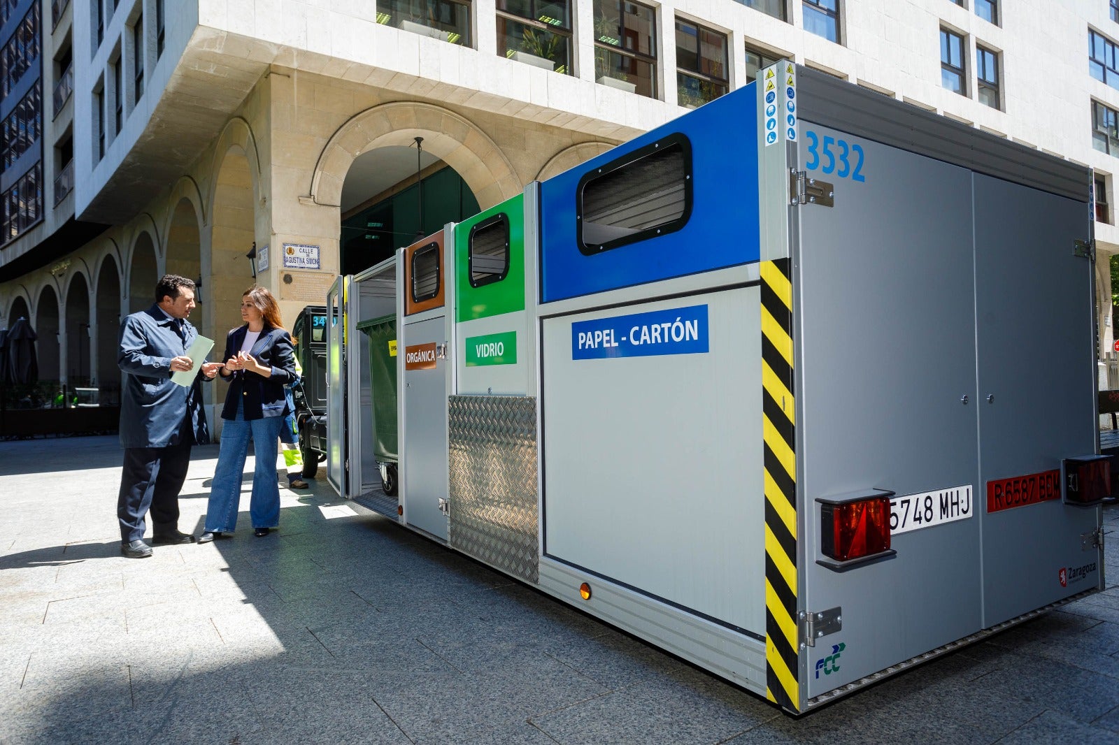 El Ayuntamiento de Zaragoza prueba en Independencia un sistema móvil de recogida de residuos El Ayuntamiento de Zaragoza prueba en Independencia un sistema móvil de recogida de residuos