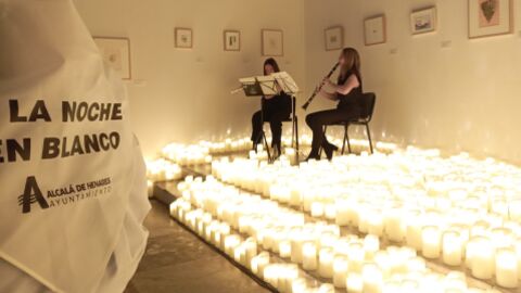  Irene Rodr&iacute;guez y Julieta Pinedo, instrumentistas de la Banda Sinf&oacute;nica Complutense, en la presentaci&oacute;n de la Noche en Banco alcala&iacute;na