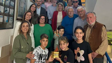 La Barqueta reconoce la implicación del CEIP Ausiàs March en las actividades culturales benidormenses. La Barqueta reconoce la implicación del CEIP Ausiàs March en las actividades culturales benidormenses.