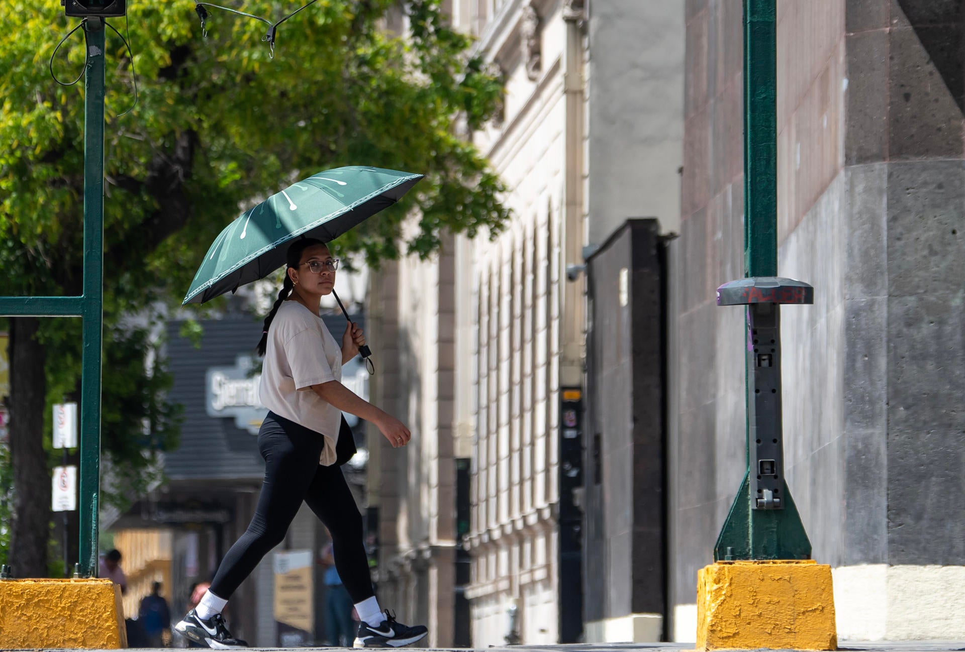 Suben las temperaturas en toda España superando los 33ºC en algunas zonas Suben las temperaturas en toda España superando los 33ºC en algunas zonas