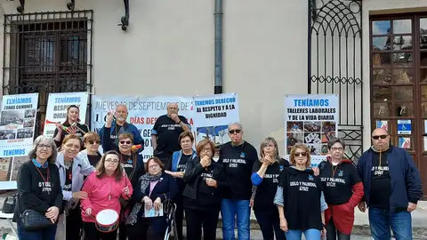 La AMPA Oriol llevará a Valencia el 28 de mayo su protesta para exigir las obras en el asilo de Orihuela destinado a acoger la residencia La AMPA Oriol llevará a Valencia el 28 de mayo su protesta para exigir las obras en el asilo de Orihuela destinado a acoger la residencia