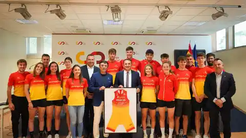 La Nucía figurará en el mono de la Selección Española de Triatlón en competiciones internacionales La Nucía figurará en el mono de la Selección Española de Triatlón en competiciones internacionales