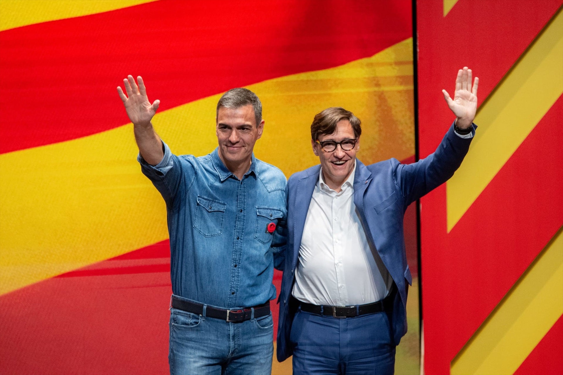 Sánchez asegura que votar a Illa es frenar la ultraderecha de "PP y Vox" y de los "independentistas" Sánchez asegura que votar a Illa es frenar la ultraderecha de "PP y Vox" y de los "independentistas"