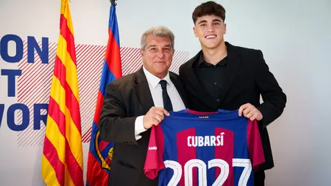 Pau Cubarsí renova fins l'any 2027 Pau Cubarsí renova fins l'any 2027