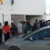 Puerta de los Juzgados de Barbate Puerta de los Juzgados de Barbate