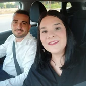 Adrián junto a su mujer Adrián junto a su mujer