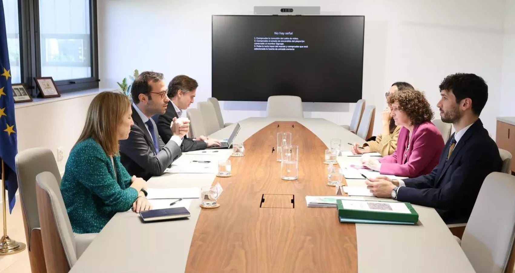 El Concello de Santiago y el Gobierno inician un trabajo técnico para priorizar el uso residencial en la parcela de Peleteiro El Concello de Santiago y el Gobierno inician un trabajo técnico para priorizar el uso residencial en la parcela de Peleteiro