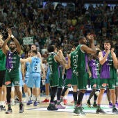 Unicaja acaba primero y Obradoiro desciende