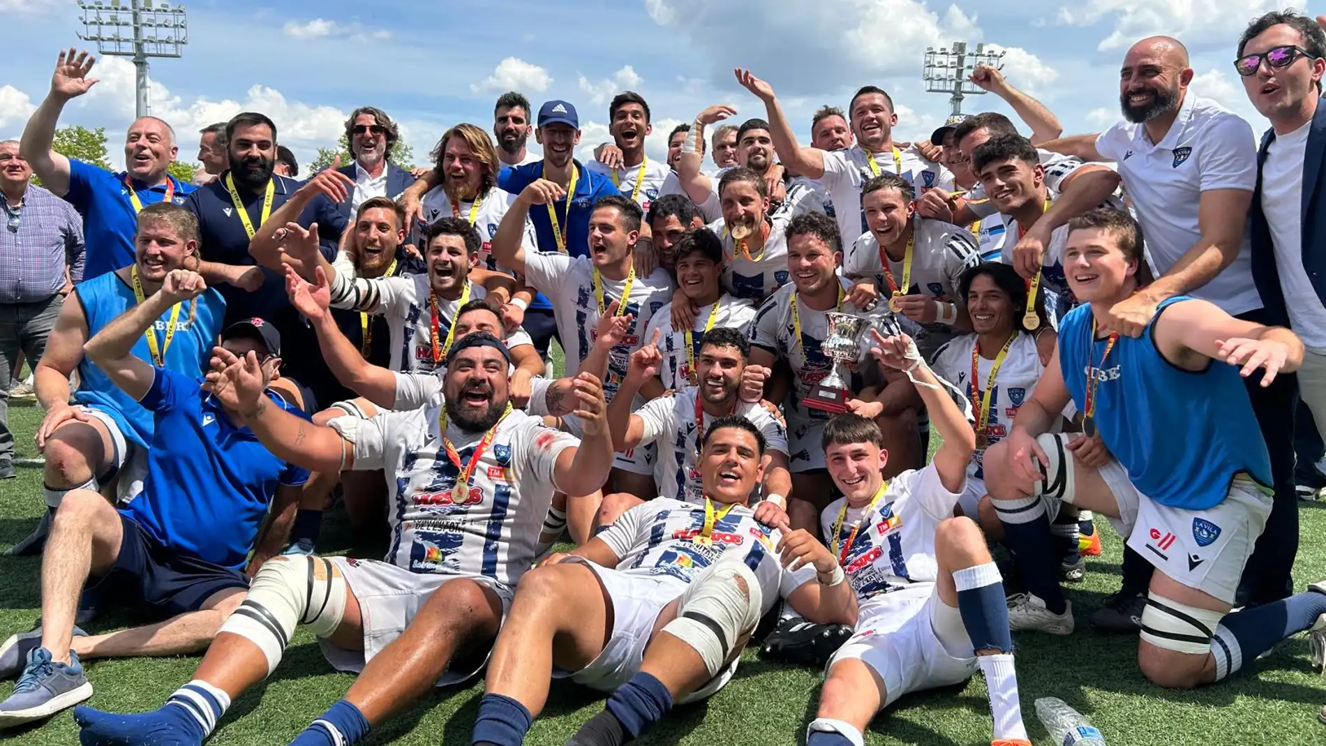 El Huesitos la Vila logra el ascenso a la División de Honor del Rugby tras vencer al Industriales (20-25)