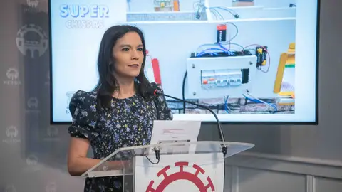 La delegada de Formación para el Empleo del Ayuntamiento de Mérida, Pilar Amor, en la presentación del proyecto 'Superchispas' La delegada de Formación para el Empleo del Ayuntamiento de Mérida, Pilar Amor, en la presentación del proyecto 'Superchispas'