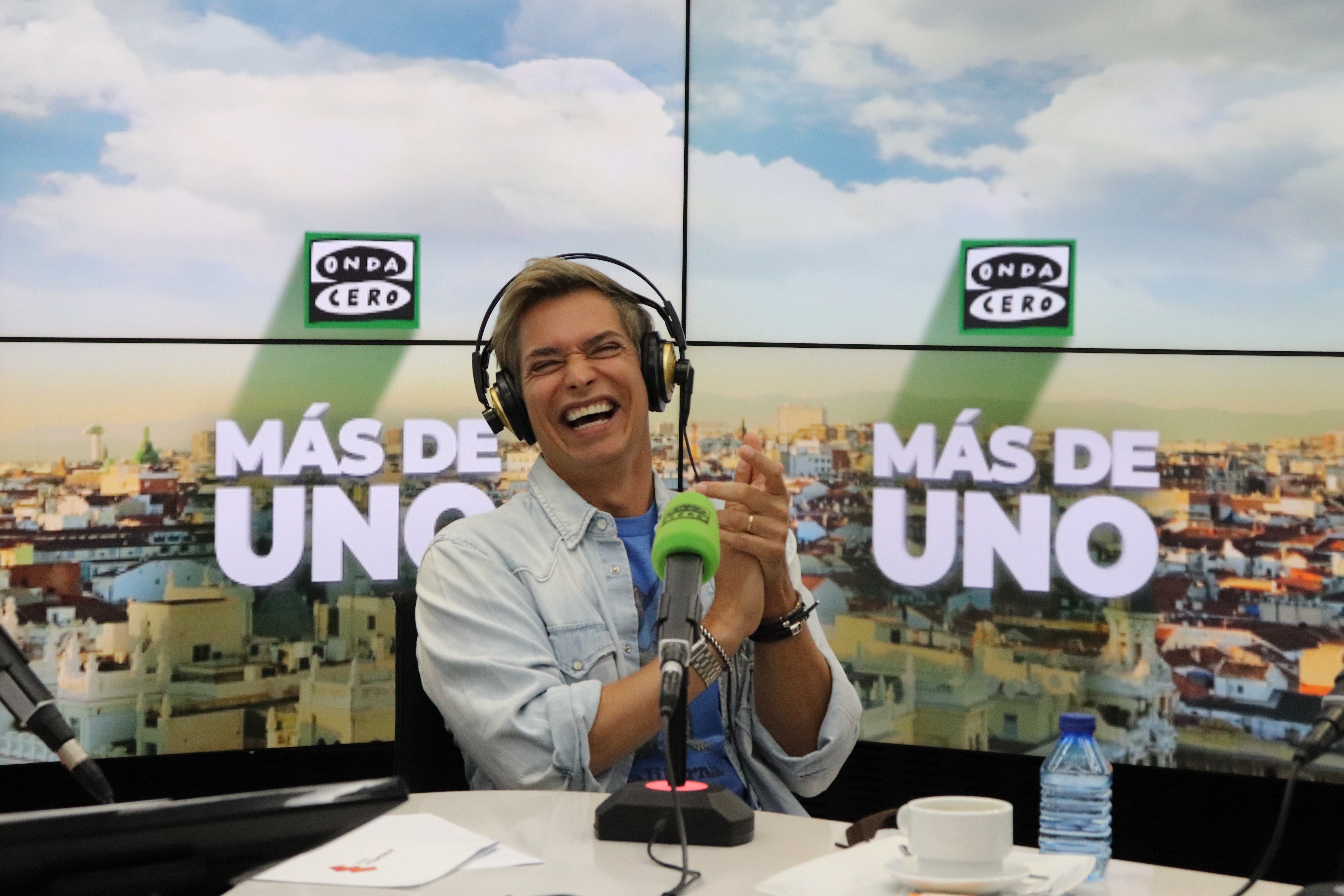 Carlos Baute presenta su tema 'Muy loco': "Me inspiré en 'La Bachata' de Manuel Turizo" Carlos Baute presenta su tema 'Muy loco': "Me inspiré en 'La Bachata' de Manuel Turizo"