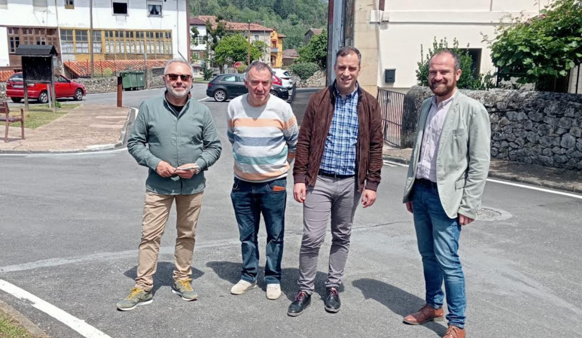 Inaugurada la renovación de la carretera de Carua al Molín de la Cal en Villamayor Inaugurada la renovación de la carretera de Carua al Molín de la Cal en Villamayor