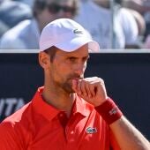 Djokovic cae con estrépito en tercera ronda