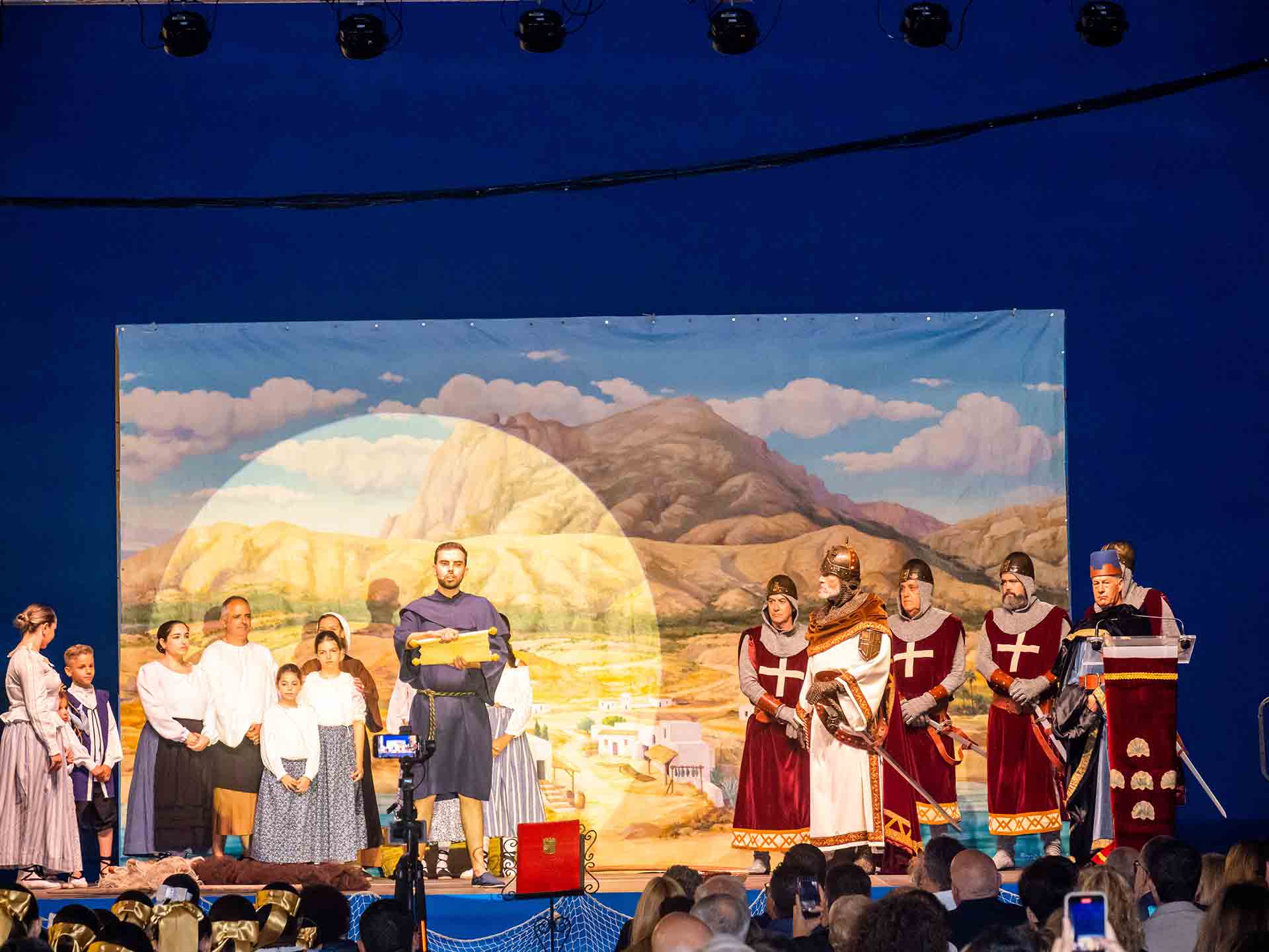 Benidorm y Finestrat celebran el aniversario de su constitución como pueblos Benidorm y Finestrat celebran el aniversario de su constitución como pueblos