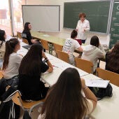 Convega y la Cámara de Alicante ponen en marcha un plan para reducir la tasa de paro juvenil en la Vega Baja