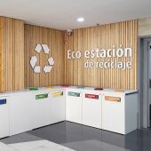 Punto de reciclaje instalado en el parking subterráneo del CC L'Aljub de Elche. 