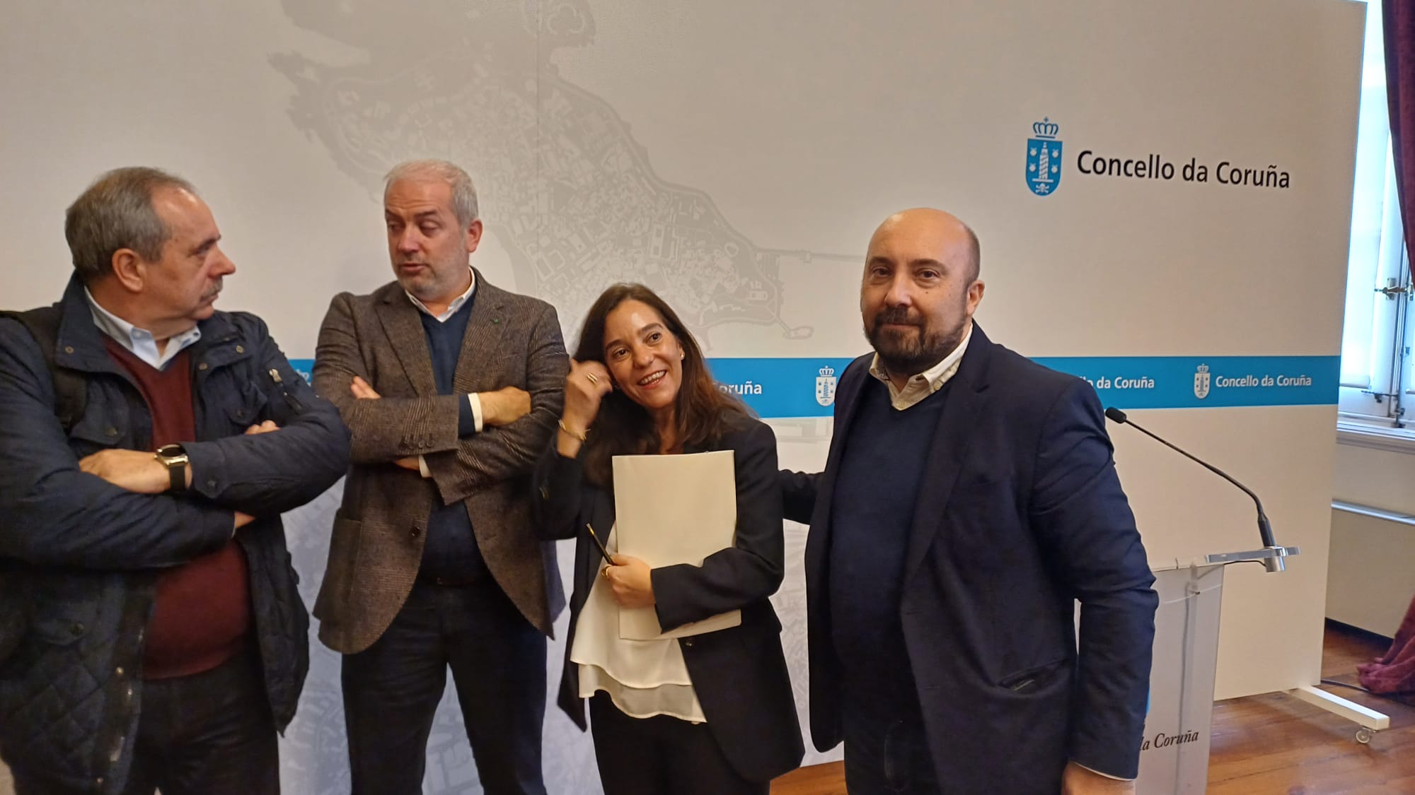 Inés Rey: "Una cosa es el Deportivo y otra es ABANCA y no voy a regalar el estadio de todos a un banco para que lo explote comercialmente" Inés Rey: "Una cosa es el Deportivo y otra es ABANCA y no voy a regalar el estadio de todos a un banco para que lo explote comercialmente"