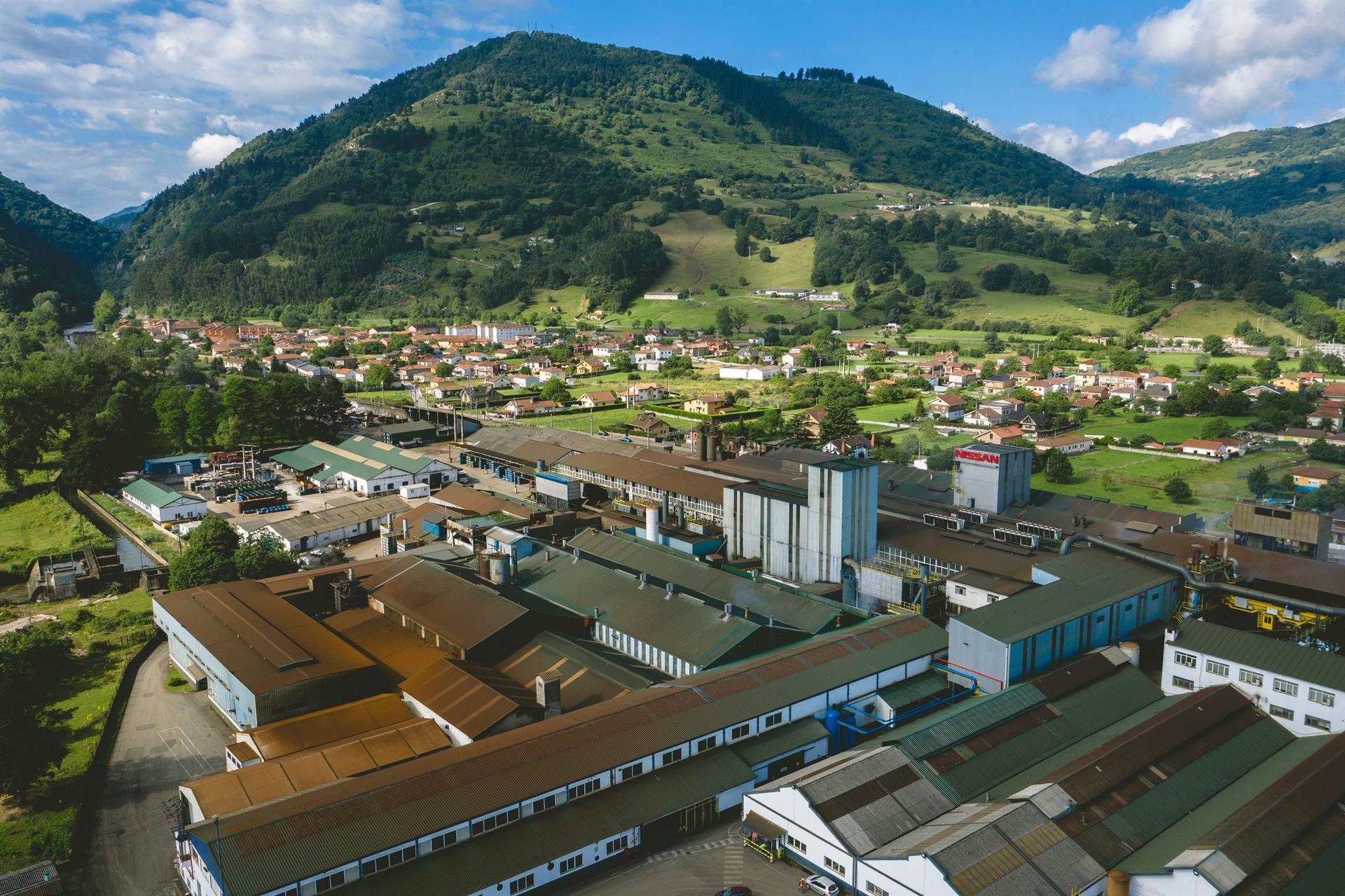 Nissan Cantabria producirá 42.000 piezas más al año tras un nuevo encargo Nissan Cantabria producirá 42.000 piezas más al año tras un nuevo encargo