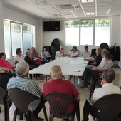 Reunión con vecinos de Les Basses, empresarios de Materna Reunión con vecinos de Les Basses, empresarios de Materna