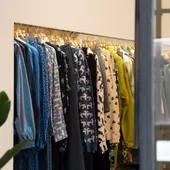 Archivo - Entrada a una tienda de ropa - Archivo - Entrada a una tienda de ropa -